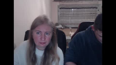 Snapshot of jenisandpeter chatting on March 1, 7:38 pm JenisAndPeter online show from March 1, 7:38 pm