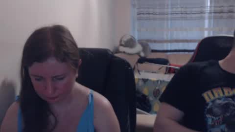 Snapshot of jenisandpeter chatting on July 3, 5:41 pm JenisAndPeter online show from July 3, 5:41 pm
