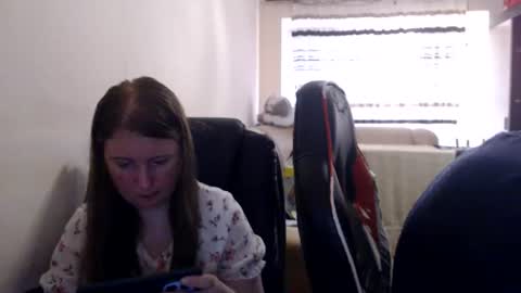 Snapshot of jenisandpeter chatting on July 5, 5:20 pm JenisAndPeter online show from July 5, 5:20 pm