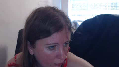 Snapshot of jenisandpeter chatting on July 12, 6:37 am JenisAndPeter online show from July 12, 6:37 am