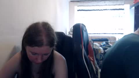 Snapshot of jenisandpeter chatting on July 17, 6:09 am JenisAndPeter online show from July 17, 6:09 am
