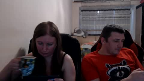 Snapshot of jenisandpeter chatting on July 17, 6:13 pm JenisAndPeter online show from July 17, 6:13 pm