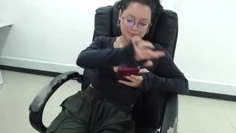 jenn online show from February 27, 10:32 pm