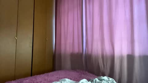 Mia online show from January 8, 10:06 am