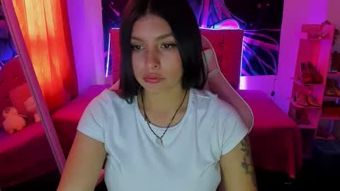 jennal_010 online show from January 13, 7:30 pm