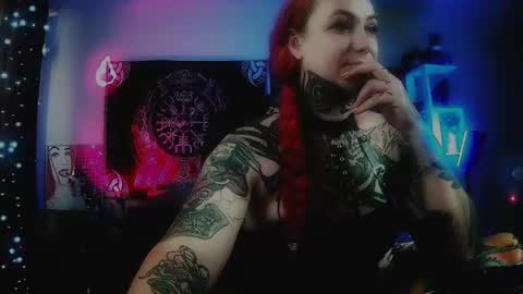 Snapshot of jennalovvee chatting on June 24, 1:04 am Mrs. Jenna online show from June 24, 1:04 am