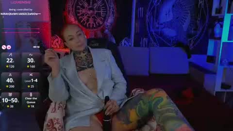 Snapshot of jennalovvee chatting on July 19, 1:20 am Mrs. Jenna online show from July 19, 1:20 am