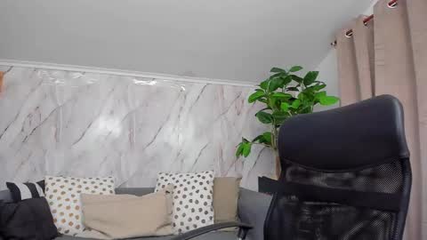JennaPrice online show from March 6, 6:16 pm