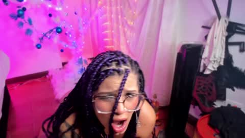 follow me in me  IG jenndy971 online show from December 28, 6:28 am
