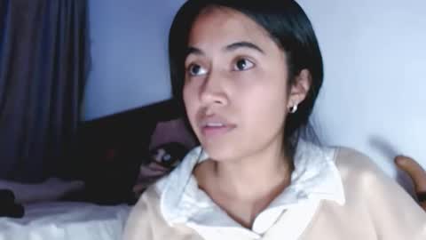 jenner_lena online show from April 2, 7:17 am