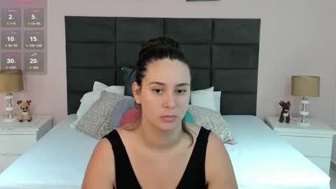 jenner_madison online show from February 12, 11:38 am