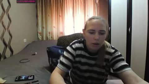 JenniDeep online show from April 12, 11:37 am