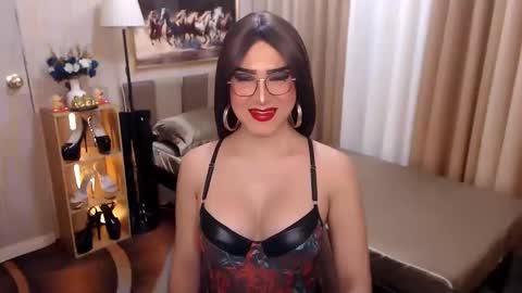 jenniegarcia online show from March 29, 11:54 am