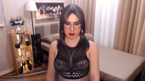 Snapshot of jenniegarcia chatting on May 19, 1:06 pm jenniegarcia online show from May 19, 1:06 pm