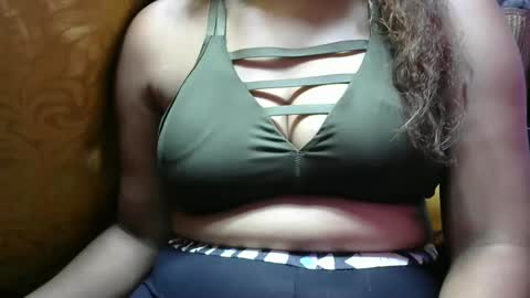 Snapshot of jenniella chatting on February 22, 7:58 pm jenniella online show from February 22, 7:58 pm