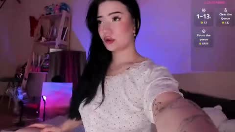 Snapshot of jennies_body chatting on May 19, 4:52 am jennies_body online show from May 19, 4:52 am