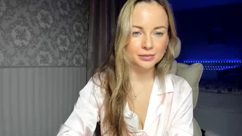 Jennifer online show from March 1, 12:01 am