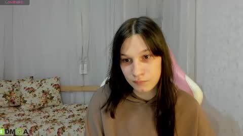 Jeni online show from August 5, 5:27 pm