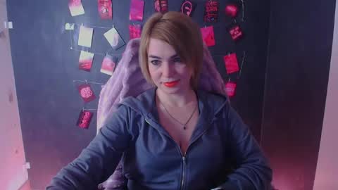 Jennifer online show from February 27, 12:49 pm