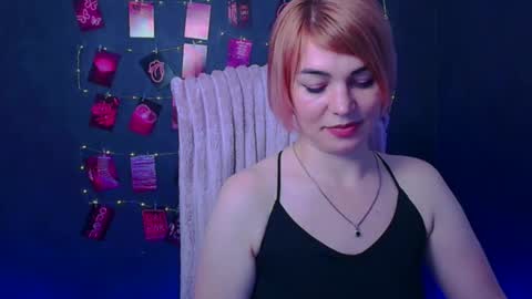 Jennifer online show from April 2, 11:46 pm