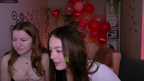 Snapshot of jennifer_sheil chatting on February 10, 12:31 pm jennifer_sheil online show from February 10, 12:31 pm