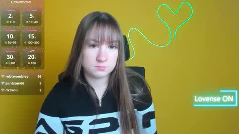 Jennifer online show from October 19, 5:52 am