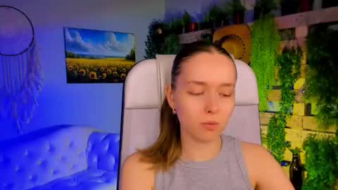 Jennifer online show from October 21, 10:16 am