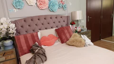 JenniferLovve online show from January 7, 3:31 am