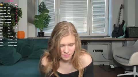 Snapshot of jenniferrakow chatting on June 11, 7:06 am Sofia online show from June 11, 7:06 am