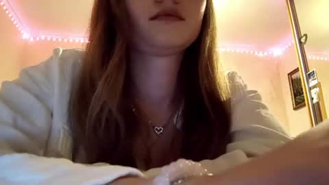 Lizi  online show from August 4, 5:26 pm