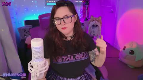 Snapshot of jennkenobi chatting on January 19, 3:49 pm Jenn online show from January 19, 3:49 pm
