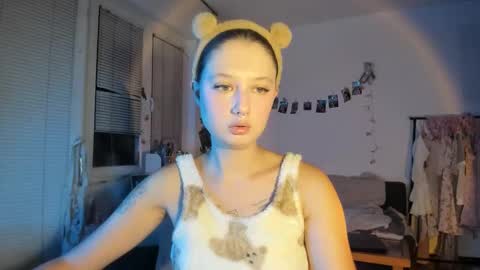 Jennifer Jenny Darling   online show from November 2, 7:27 pm