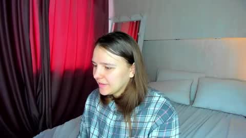 Snapshot of jenny_jimmy chatting on April 16, 9:21 am Jenny online show from April 16, 9:21 am