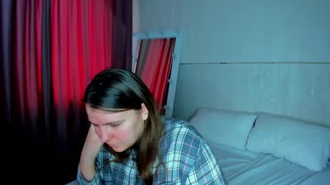 Snapshot of jenny_jimmy chatting on April 17, 9:23 am Jenny online show from April 17, 9:23 am