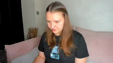 Snapshot of jenny_jimmy chatting on May 4, 9:27 am Jenny online show from May 4, 9:27 am
