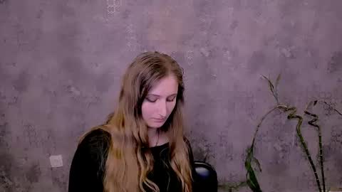 Snapshot of jenny_smille_ chatting on May 19, 8:20 am jenny_smille_ online show from May 19, 8:20 am