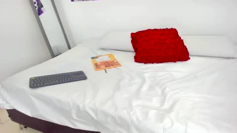 jenny_towers online show from January 10, 7:04 pm