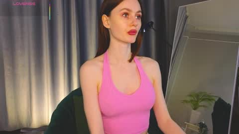 jennyfer_me online show from April 7, 12:38 pm