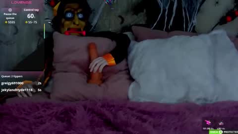 Jenny Ferguson online show from October 24, 6:48 pm