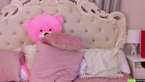 Jenny Ferguson online show from April 7, 6:41 pm