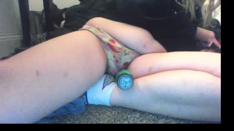 Snapshot of jennyisasquirter chatting on October 25, 9:28 am jennyisasquirter online show from October 25, 9:28 am