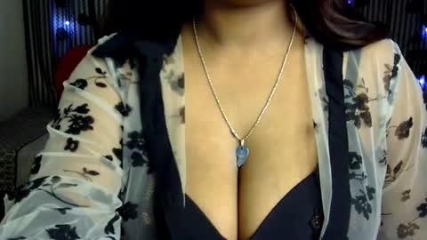 jenny online show from December 12, 11:40 am