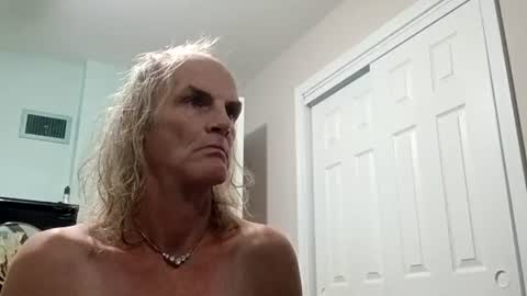 Snapshot of jennywomacks chatting on July 6, 1:08 pm jennywomacks online show from July 6, 1:08 pm