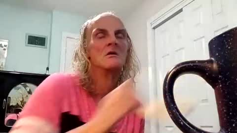 Snapshot of jennywomacks chatting on July 7, 3:09 am jennywomacks online show from July 7, 3:09 am