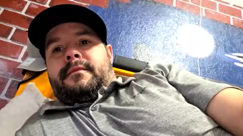 Lous online show from December 21, 9:44 pm