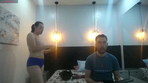 Jeremmyandstacy online show from January 28, 12:22 pm