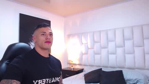 Jeremy lane online show from February 6, 11:41 pm