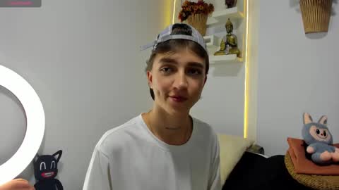 jero independent model online show from November 6, 2:12 am