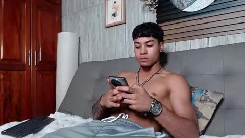 Snapshot of jeremy_wallker chatting on February 10, 9:19 pm Jeremy online show from February 10, 9:19 pm