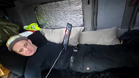 Jeremy online show from December 2, 3:45 am